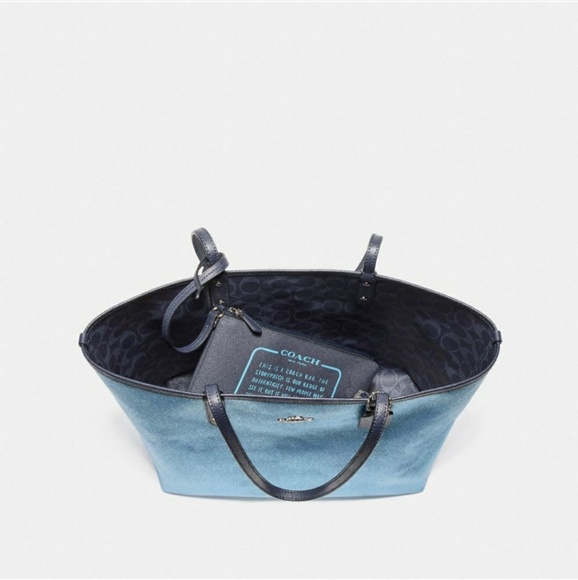 🚫SOLD🚫NWT COACH REVERSIBLE METALLIC CITY TOTE - Picture 7 of 8